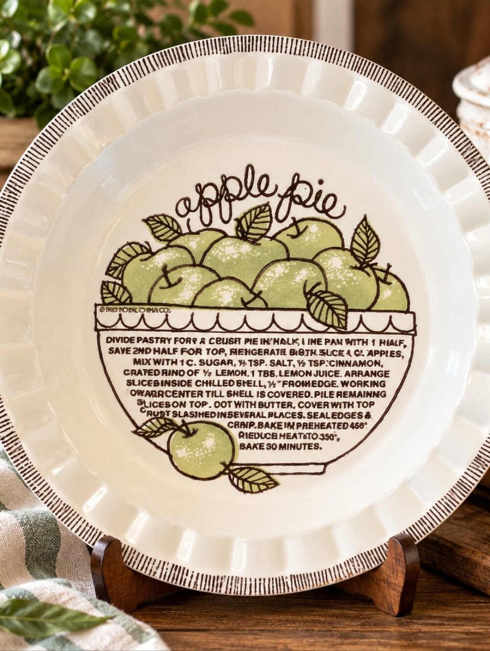 Vintage 1983 Royal China Apple Pie Recipe Plate 11" Country Harvest USA